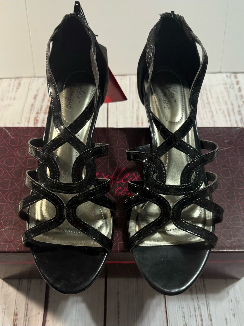 NWT dexflex comfort Black Strappy High Heel Sandals